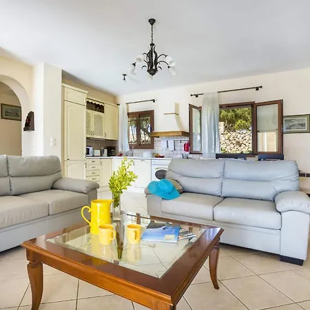 Sandy Cove By * سبارتيا